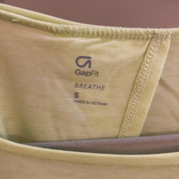 Bright green activewear top - Picture 2 of 3